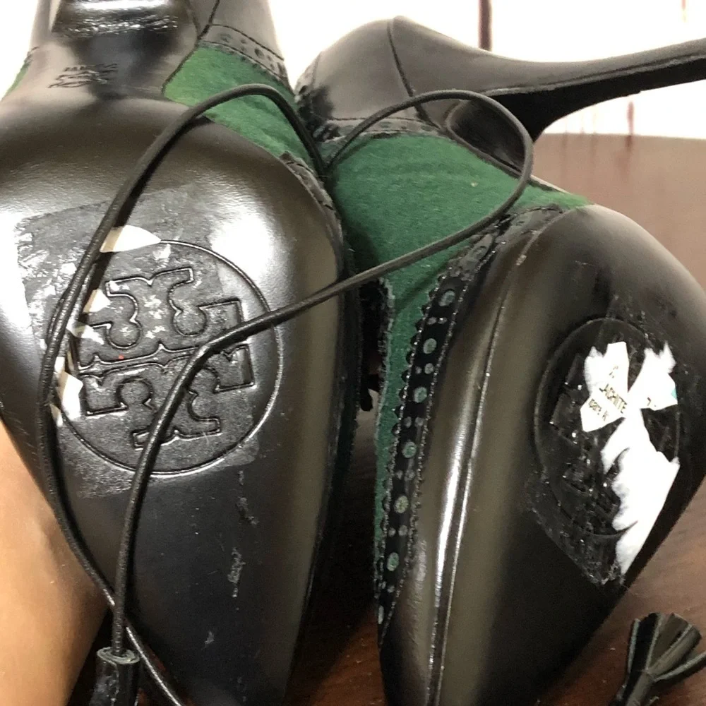 TORY BURCH HAWTHORN Runway Malachite Green Black Patent Lace up Stilettos 7.5